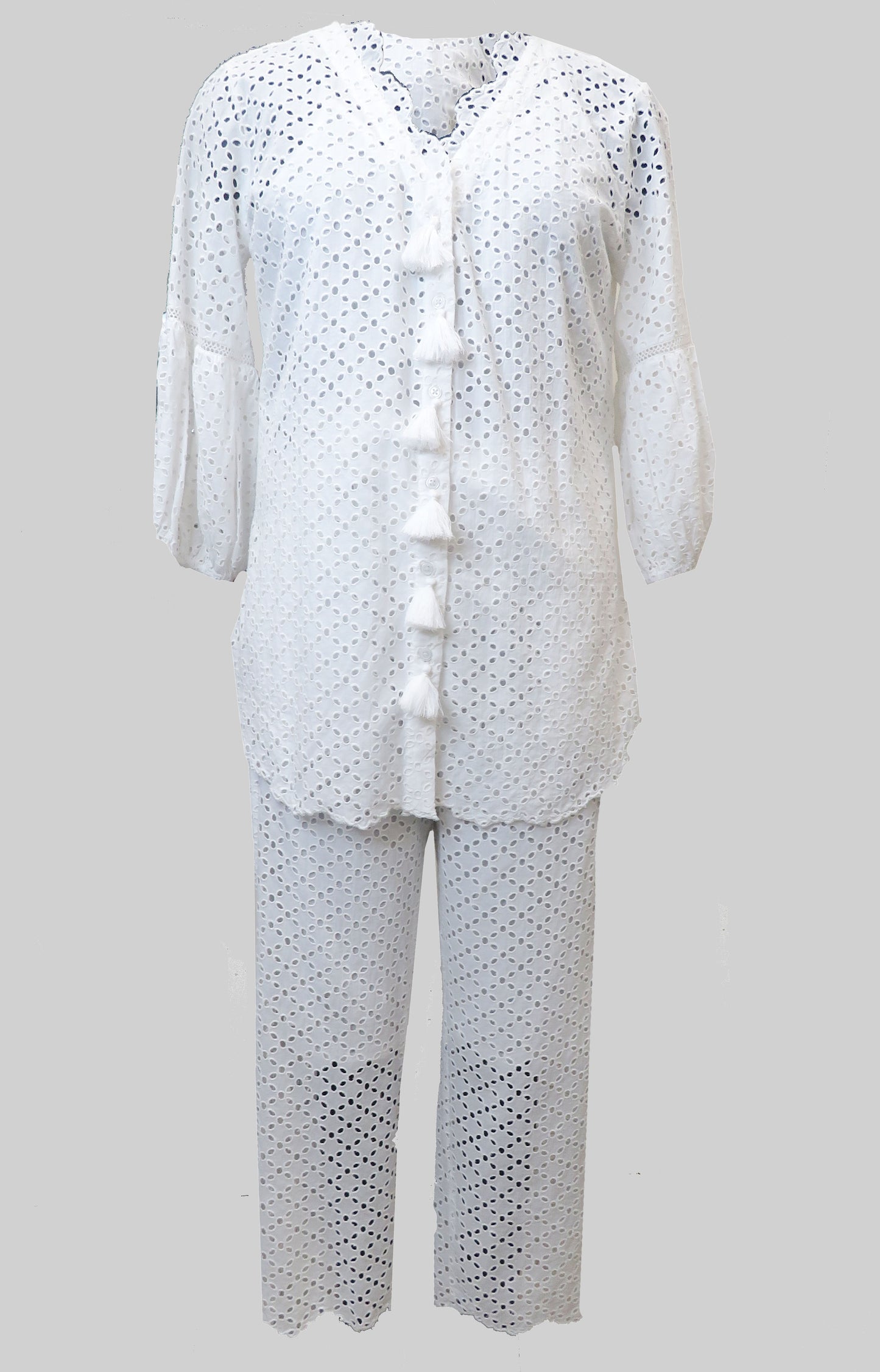 EYELET CO-ORD SET- WITH TASSELS
