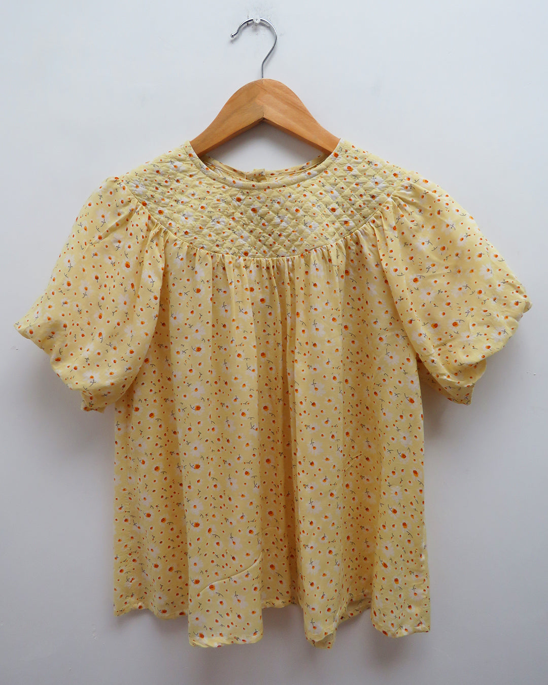 YELLOW DITSY PRINTED TOP WITH BALOON SLEEVES